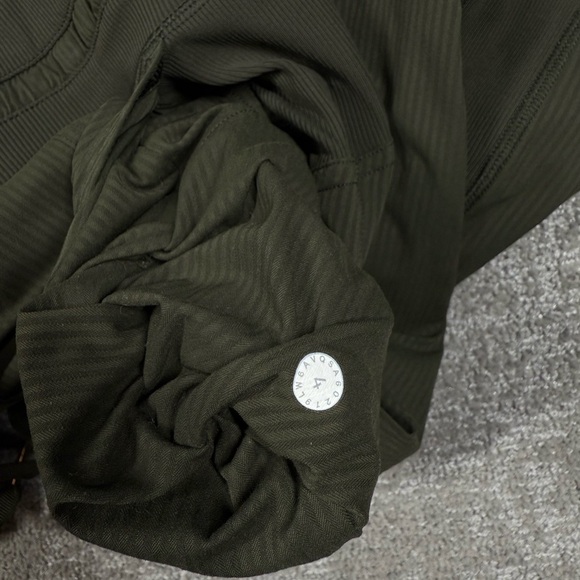 Lululemon Green Dance Studio Crop Green Waist Tie Pant Size 4 - Picture 6 of 7